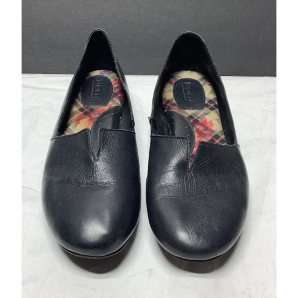 Born Sebra Black Leather Slip On Flats Shoes Sz 10M Classic Minimalist